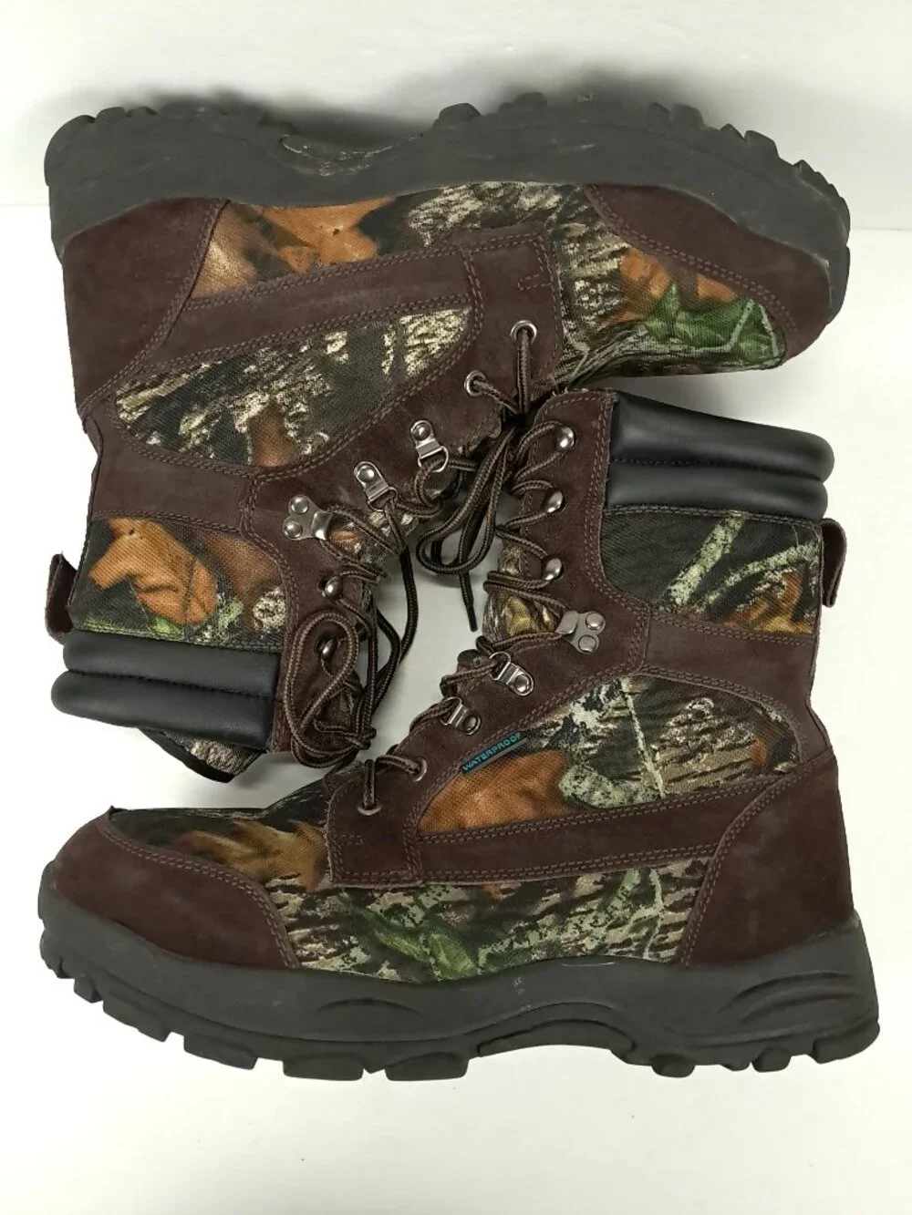 Itasca camo boots